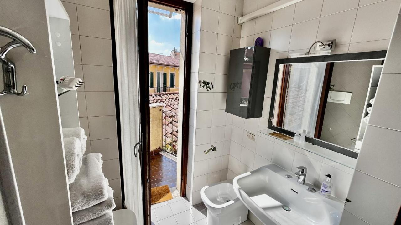 Hotel Casanova Loc Turistica Verona Exterior foto